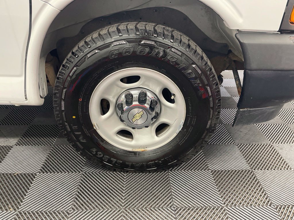 Used 2019 GMC Savana 2500 Extended w/ Driver Convenience Package RWD image 25