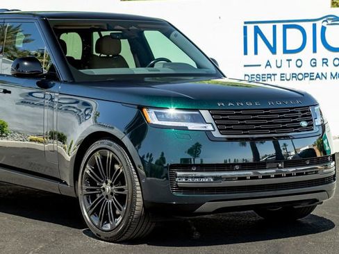 Used 2025 Land Rover Range Rover SE AWD/4WD image 5