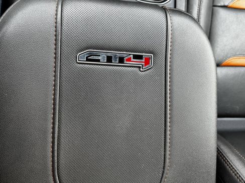 Used 2024 GMC Sierra 2500 AT4 w/ AT4 Premium Plus Package AWD/4WD image 22