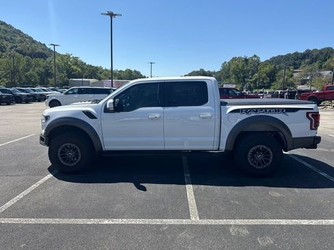 Used 2019 Ford F150 Raptor w/ Equipment Group 802A Luxury AWD/4WD image 3