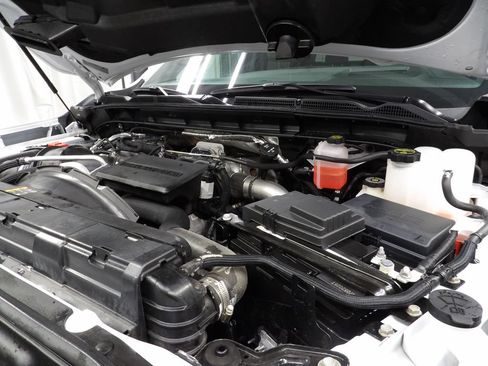 Used 2025 GMC Sierra 2500 AT4 w/ Technology Package AWD/4WD image 34