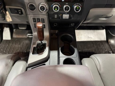 Used 2016 Toyota Sequoia Platinum AWD/4WD image 17