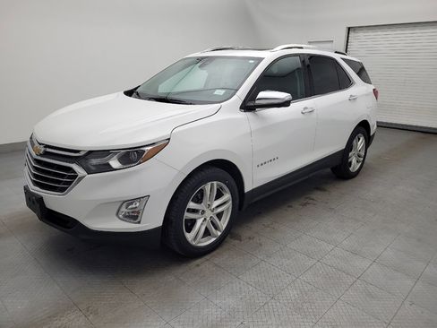 Used 2020 Chevrolet Equinox Premier image 2