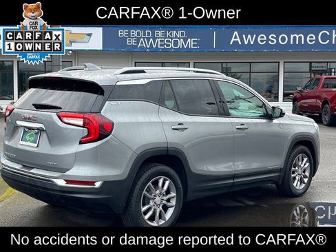 Used 2024 GMC Terrain SLT image 4