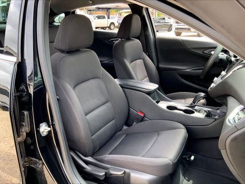 Used 2019 Chevrolet Malibu LT FWD image 9