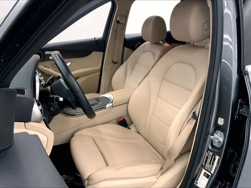 Used 2020 Mercedes-Benz GLC 300 image 21
