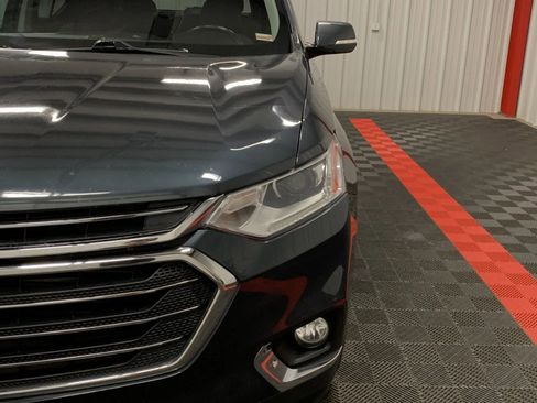 Used 2019 Chevrolet Traverse LT image 9
