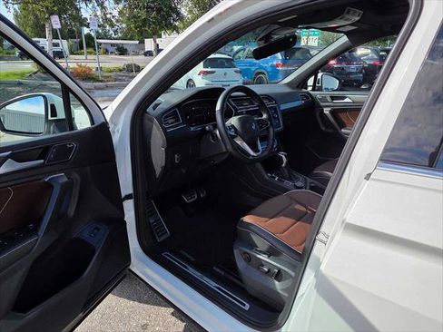 Used 2023 Volkswagen Tiguan SEL R-Line AWD/4WD image 19