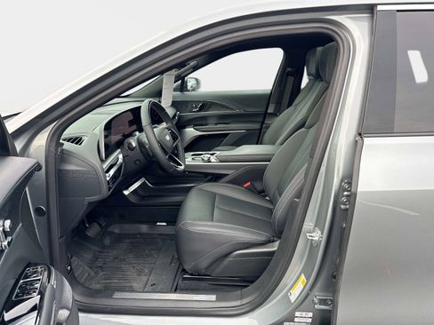 Certified 2024 Cadillac Lyriq Luxury w/ LPO, Floor Liner Package image 21