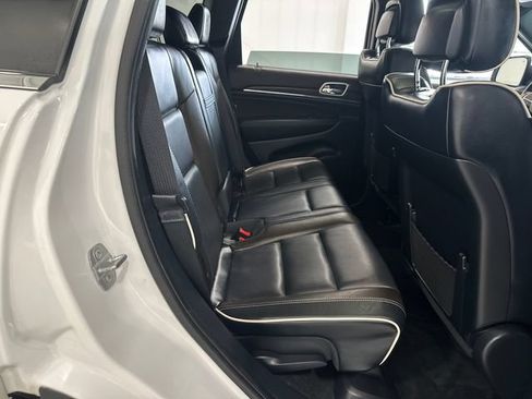 Used 2014 Jeep Grand Cherokee Overland AWD/4WD image 31