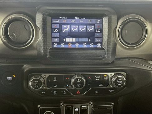 Used 2021 Jeep Wrangler Unlimited Sport AWD/4WD image 22