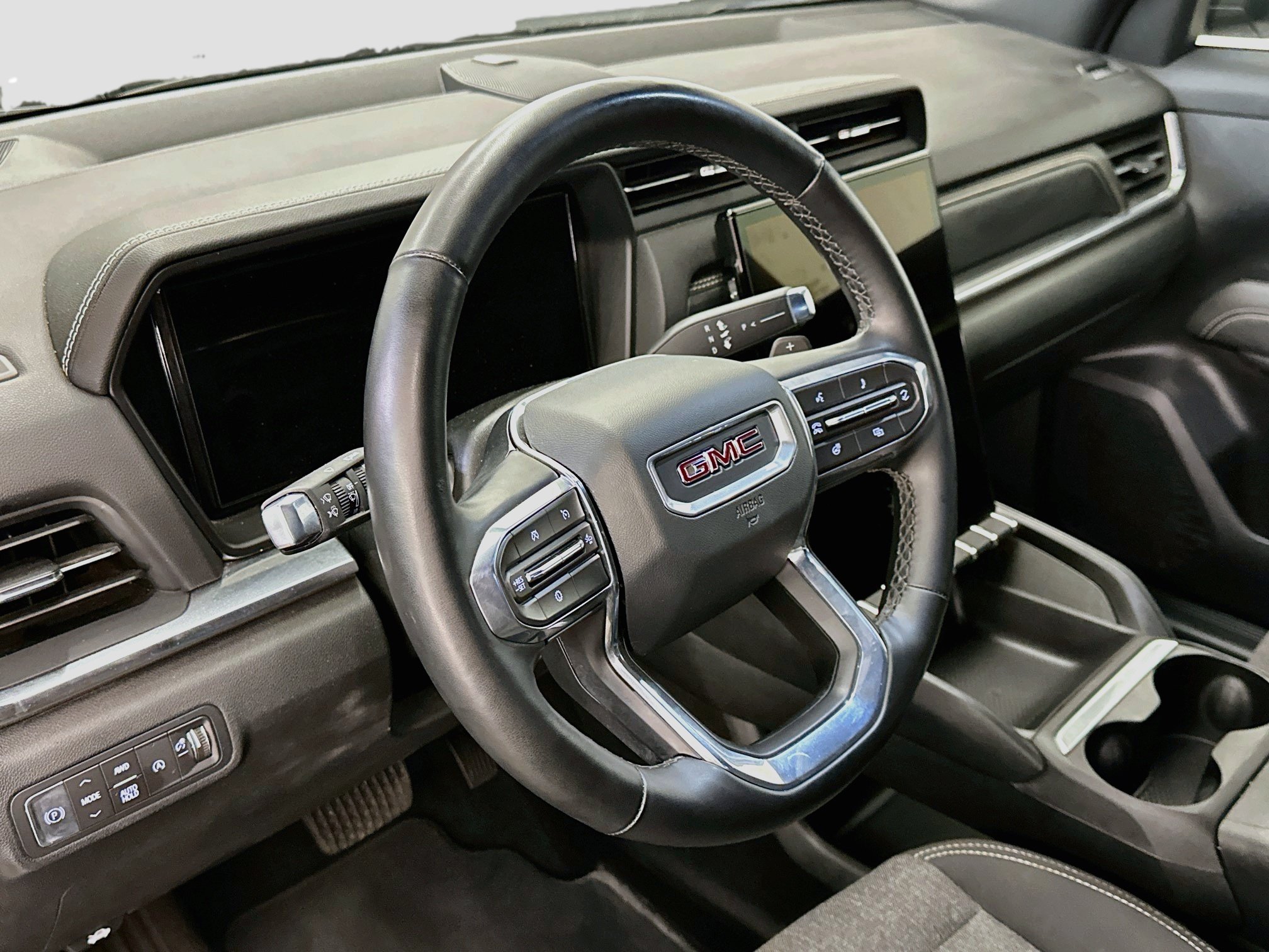 Used 2025 GMC Terrain Elevation AWD/4WD image 18