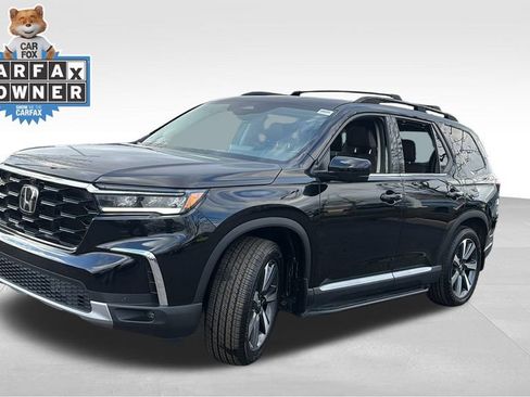 Certified 2024 Honda Pilot Elite image 3