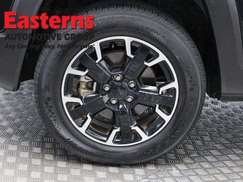 Used 2023 Jeep Renegade Latitude AWD/4WD image 33