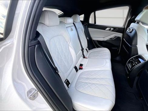 Used 2023 BMW X6 xDrive40i w/ M Sport Package image 27