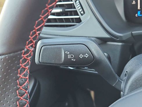 Used 2025 Ford Escape ST-Line image 26