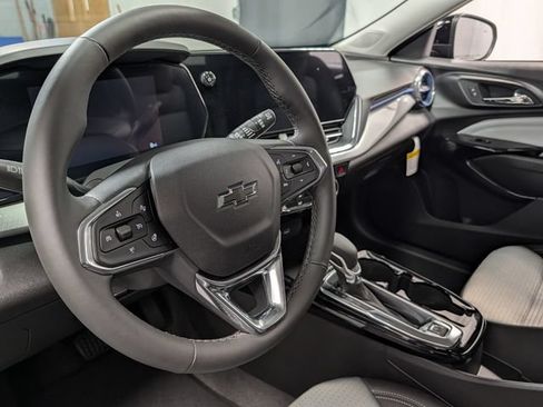 New 2026 Chevrolet Trax LT w/ Driver Confidence Package FWD image 17