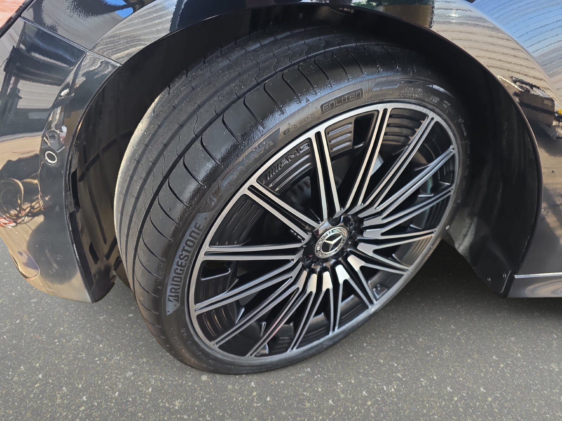 Used 2025 Mercedes-Benz E 350 4MATIC Sedan image 31