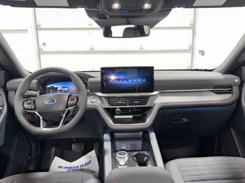 New 2026 Ford Explorer ST-Line w/ ST-Line Street Pack image 9