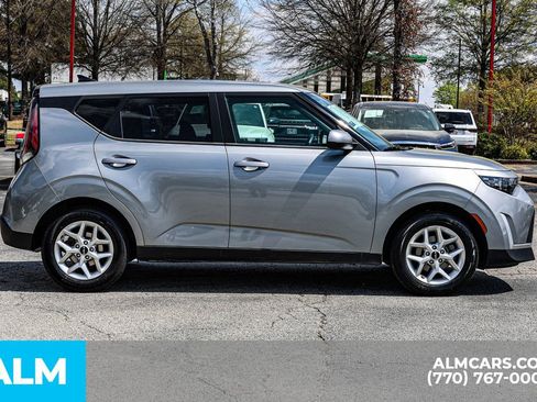 Used 2025 Kia Soul LX w/ LX Technology Package image 10