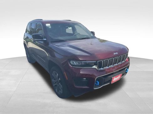 New 2024 Jeep Grand Cherokee Overland w/ Advanced Protech Group III AWD/4WD image 21
