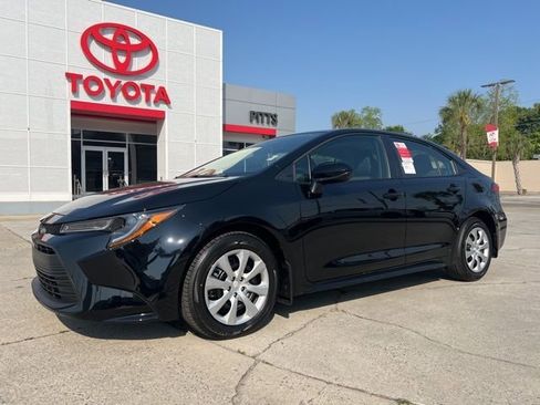 New 2026 Toyota Corolla LE FWD image 1