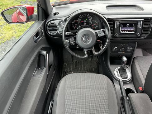 Used 2019 Volkswagen Beetle 2.0T FWD image 12