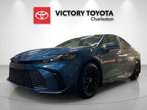 New 2026 Toyota Camry SE image 1