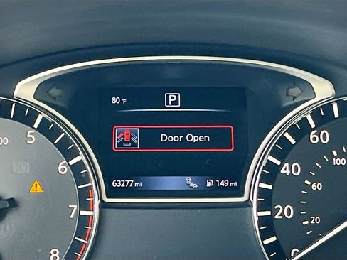 Used 2016 Nissan Altima 2.5 SV w/ Convenience Package FWD image 12