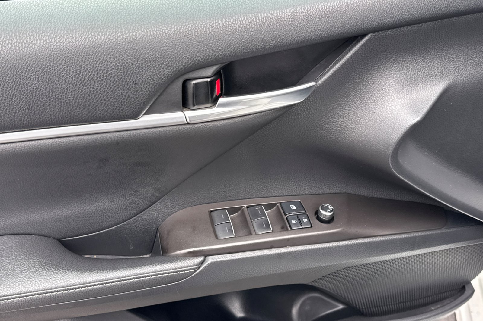 Certified 2022 Toyota Camry XSE FWD image 14