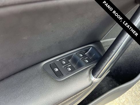 Used 2018 Volkswagen Golf SEL image 16