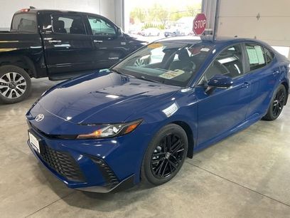 Used 2025 Toyota Camry SE w/ Convenience Package