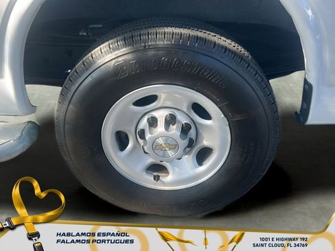 Used 2024 Chevrolet Express 2500 w/ Driver Convenience Package image 12