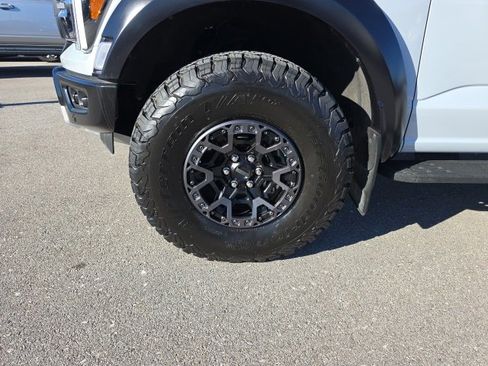 Used 2025 Ford F150 Raptor image 9