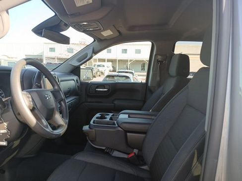 Used 2025 Chevrolet Silverado 1500 Custom Trail Boss w/ Turbomax Blackout Package image 9