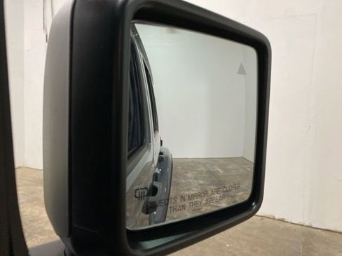 Used 2025 Jeep Wrangler Unlimited Sahara w/ Safety Group AWD/4WD image 92