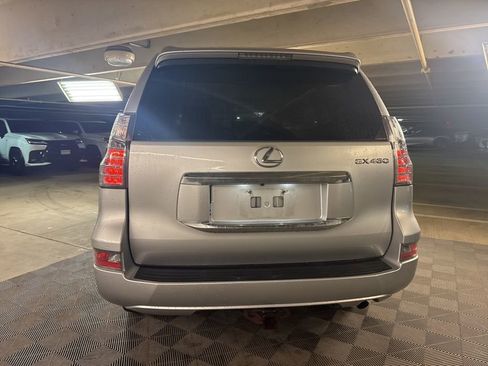 Used 2015 Lexus GX 460 image 6