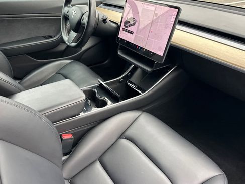 Used 2018 Tesla Model 3 Long Range image 15