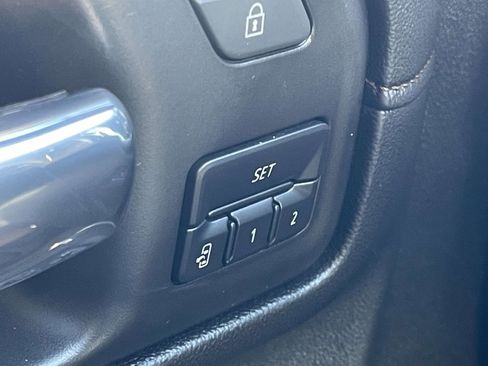 Used 2023 GMC Sierra 2500 AT4 w/ AT4 Premium Plus Package image 9