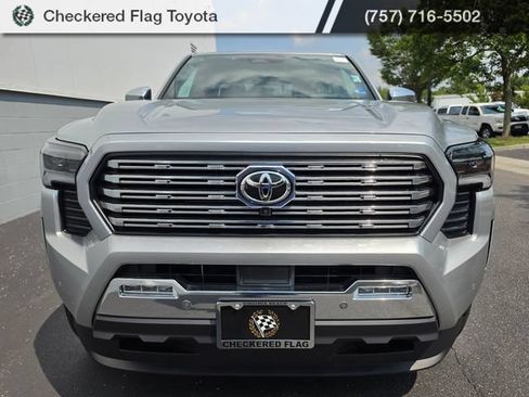 Used 2025 Toyota Tacoma Limited AWD/4WD image 8