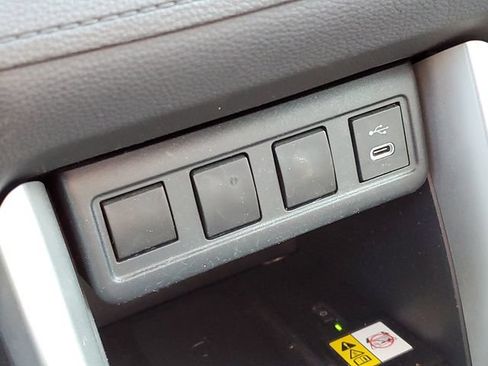 Used 2023 Toyota Corolla Cross LE AWD/4WD image 29