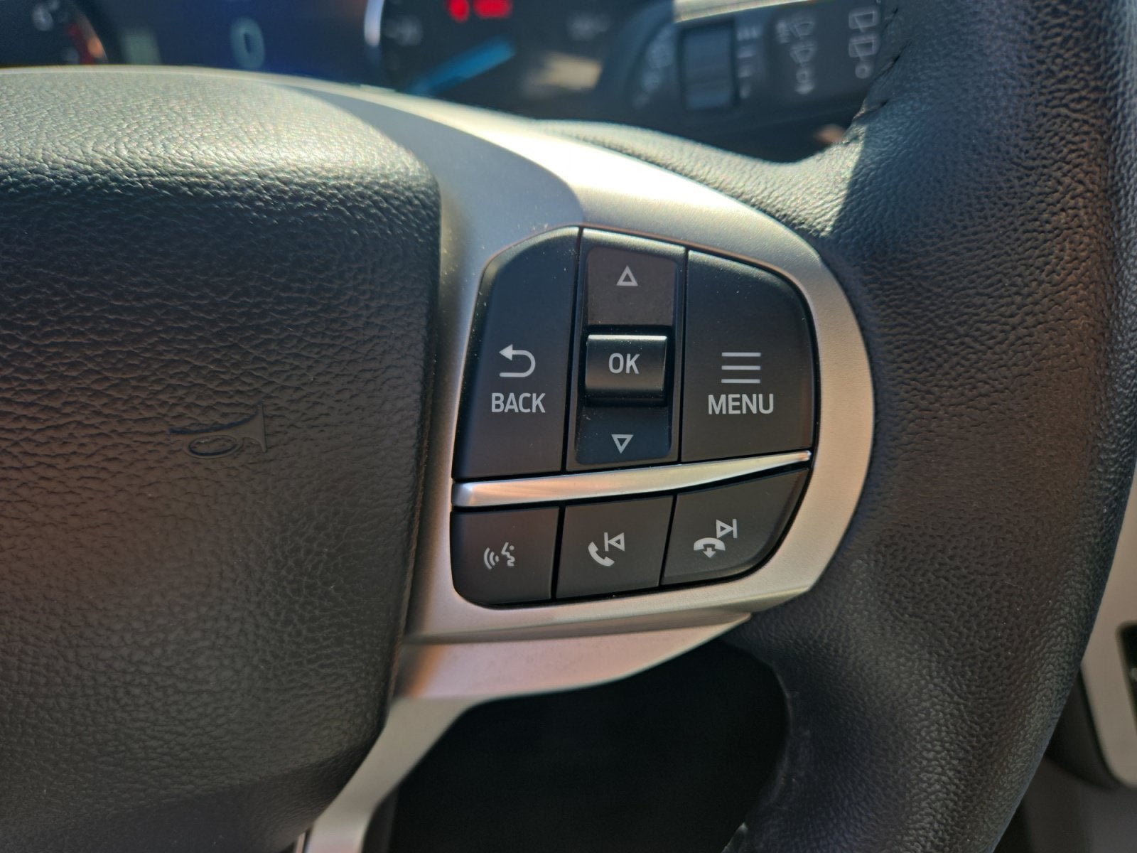Certified 2023 Ford Explorer XLT w/ Equipment Group 202A AWD/4WD image 29