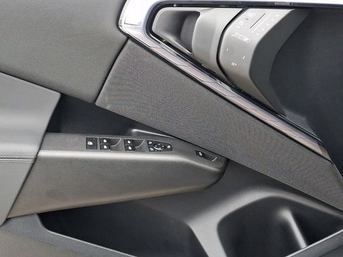 Used 2025 BMW X3 xDrive30i w/ Premium Package image 13