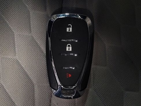 Used 2019 Chevrolet Equinox LS FWD image 32