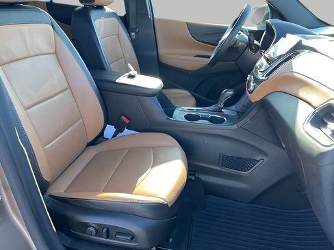 Used 2018 Chevrolet Equinox Premier image 36