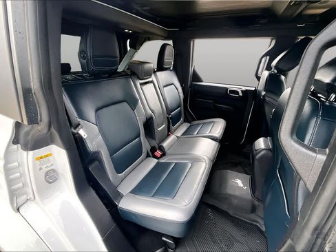 Used 2024 Ford Bronco Outer Banks AWD/4WD image 20