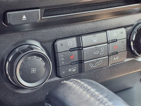 Used 2018 Ford F150 XLT w/ Equipment Group 302A Luxury image 5