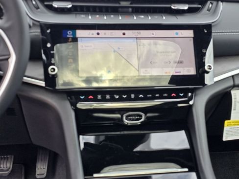 New 2026 Jeep Grand Cherokee Limited w/ Luxury Tech Group II image 19