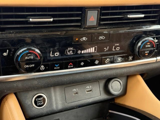 Used 2021 Nissan Rogue Platinum FWD image 24