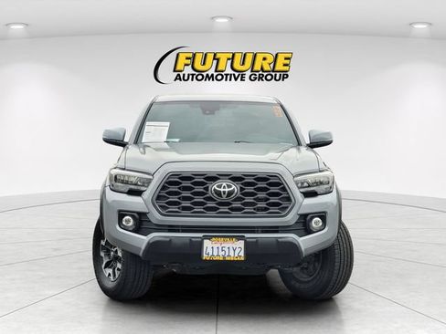 Used 2020 Toyota Tacoma TRD Off-Road w/ TRD Premium Off Road Package RWD image 2